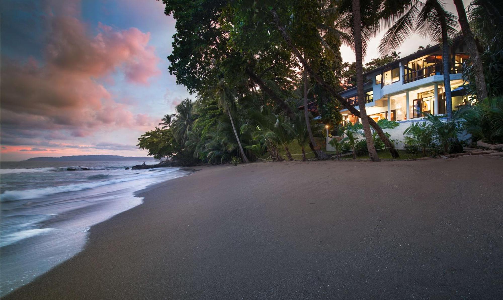 Elegant Costa Rican Villa With Oceanfront Infinity Pool Rio Grande Luaran gambar